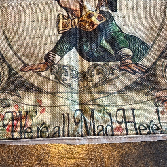 NEW Set of 4 tapestry like vintage look Alice in Wonderland throw pillow covers - Picture 13 of 15